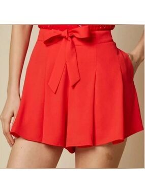 Aritzia Sunday Best Westley flame scarlet red shorts missing belt size 4